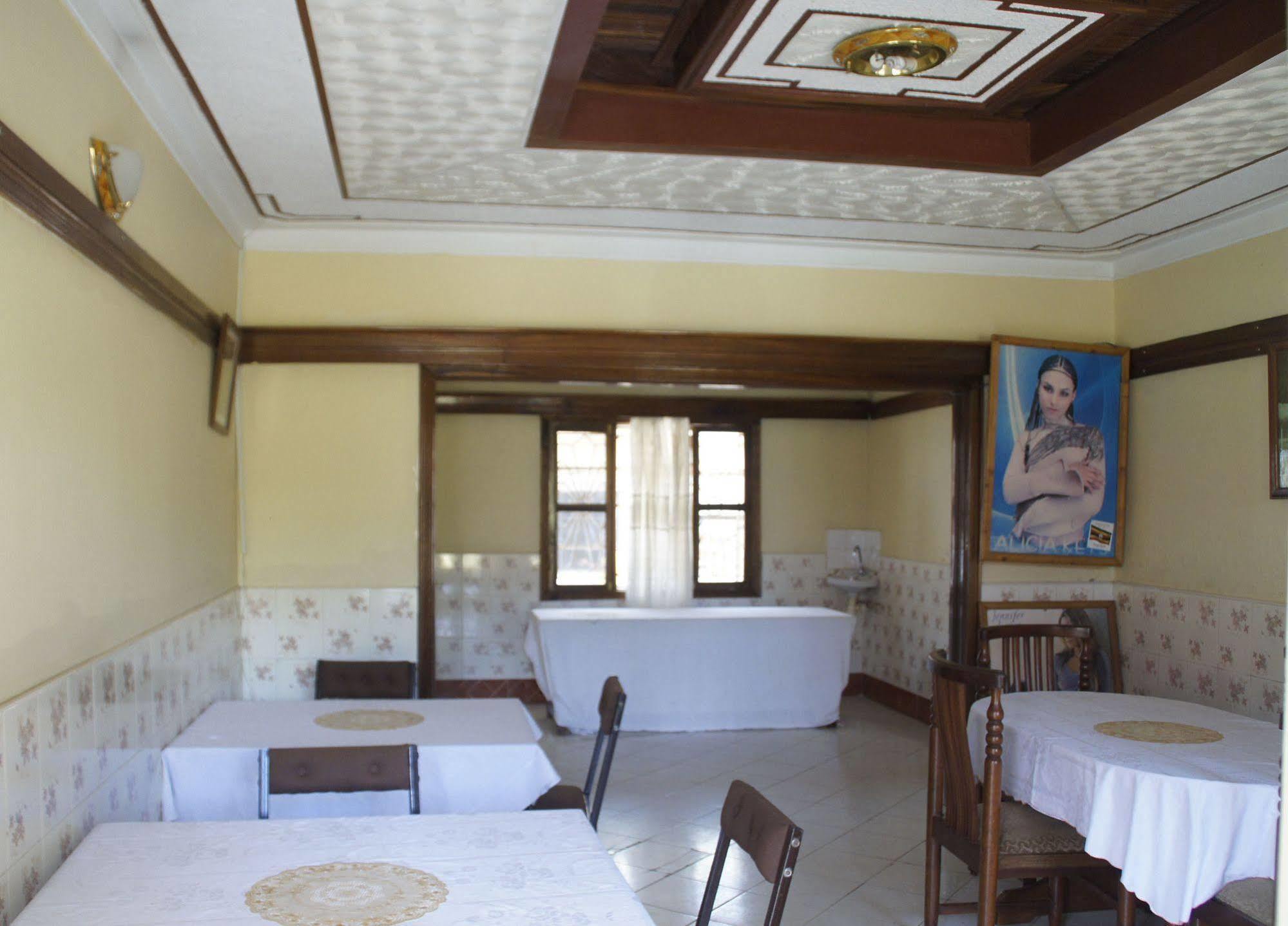 Keba Inn Lyamutundwe Exterior foto
