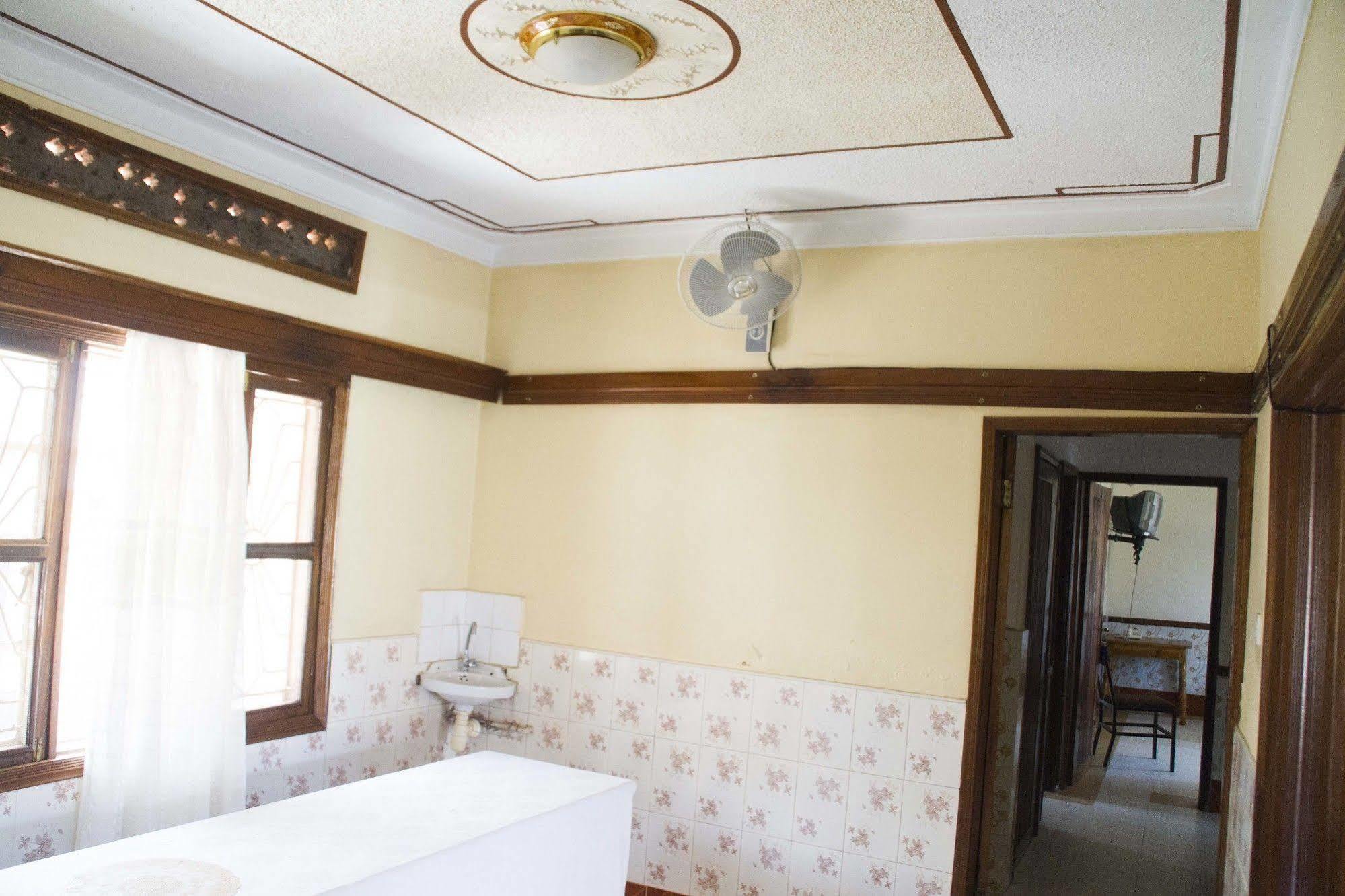 Keba Inn Lyamutundwe Exterior foto