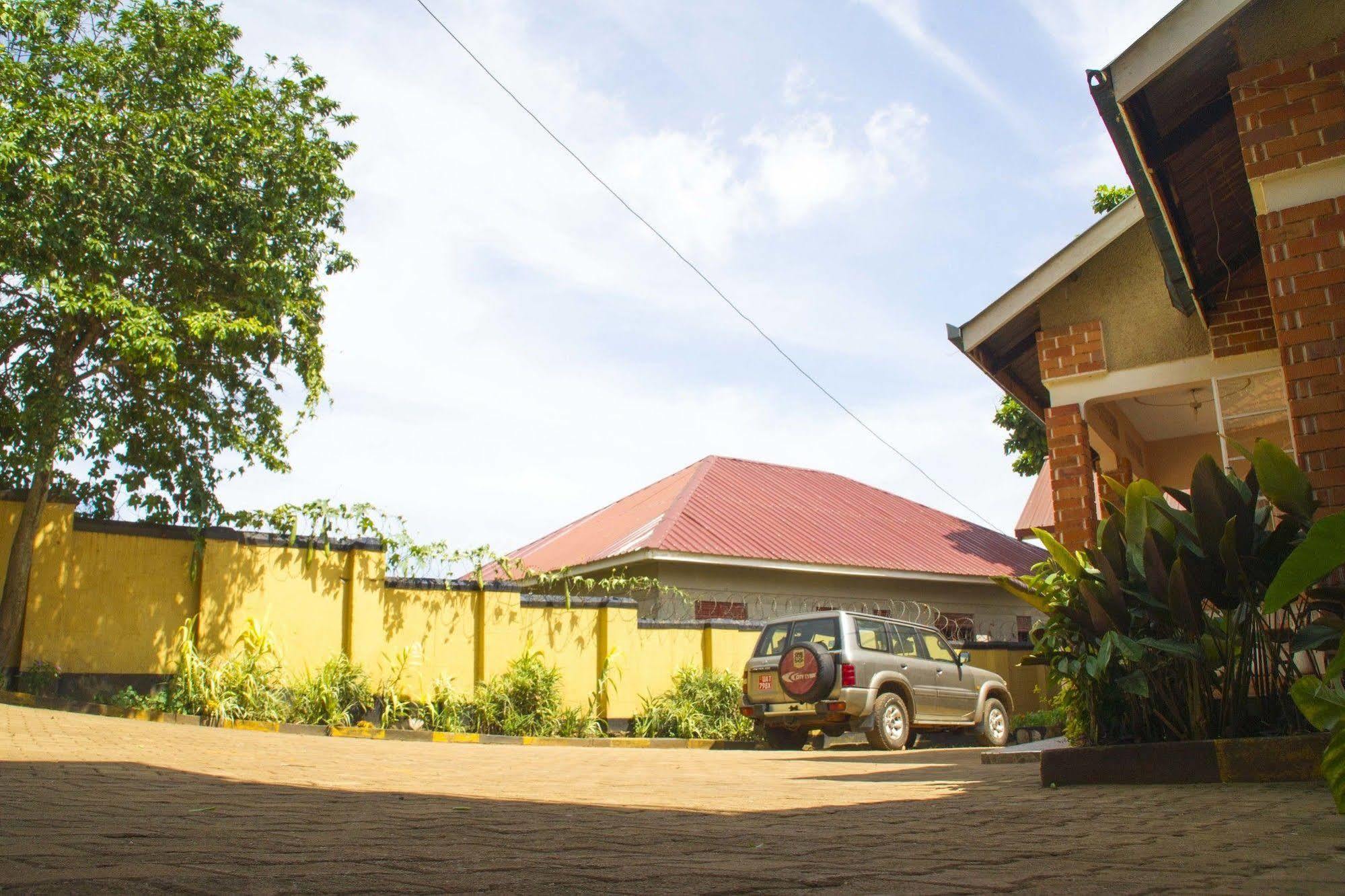 Keba Inn Lyamutundwe Exterior foto