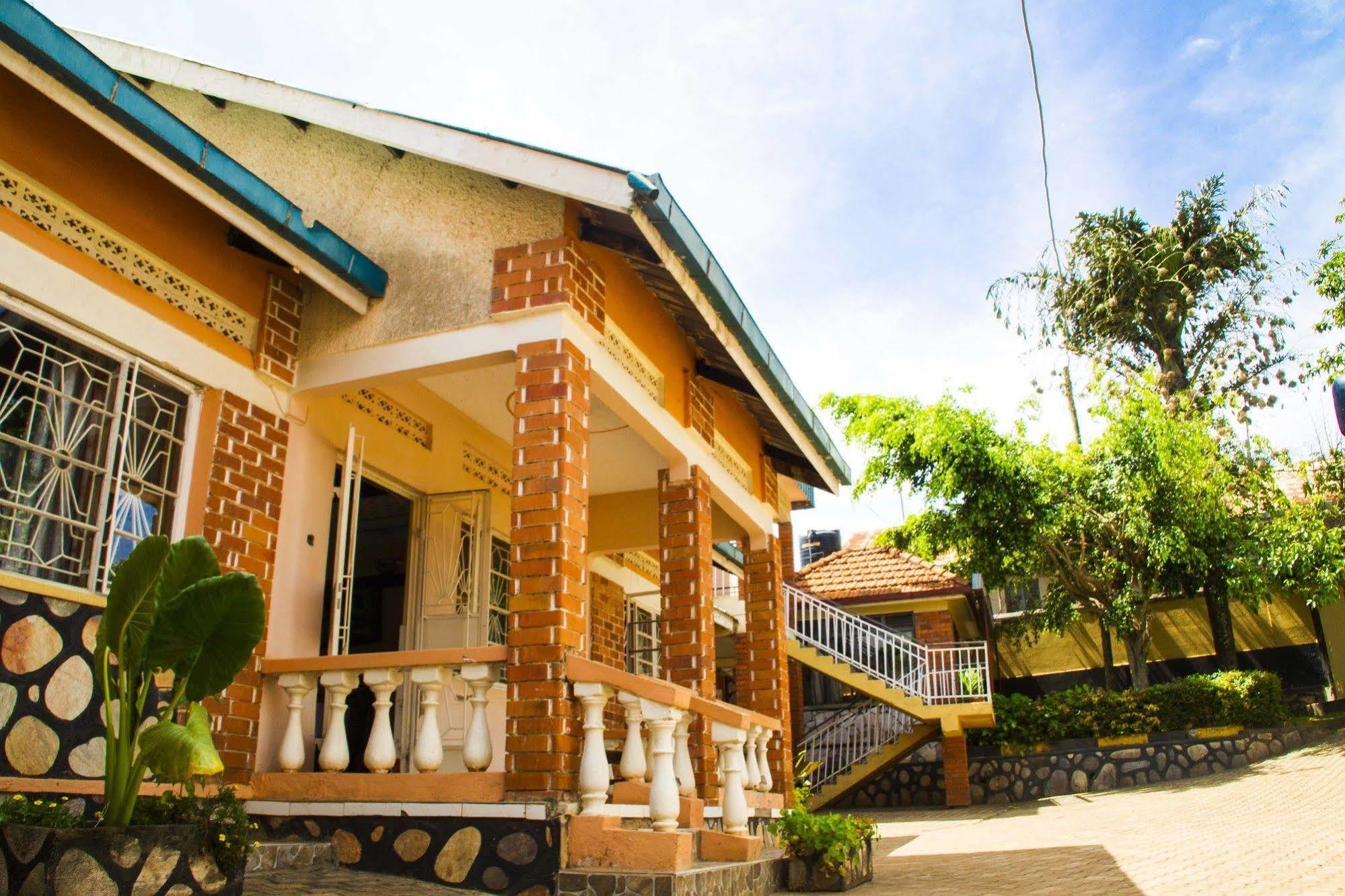 Keba Inn Lyamutundwe Exterior foto